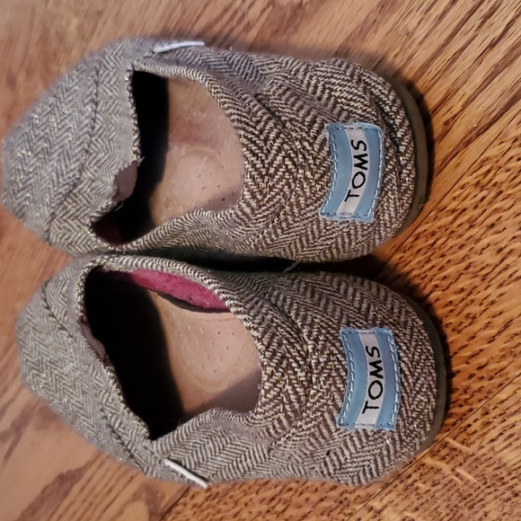 Tweed Toms - Picture 5 of 6